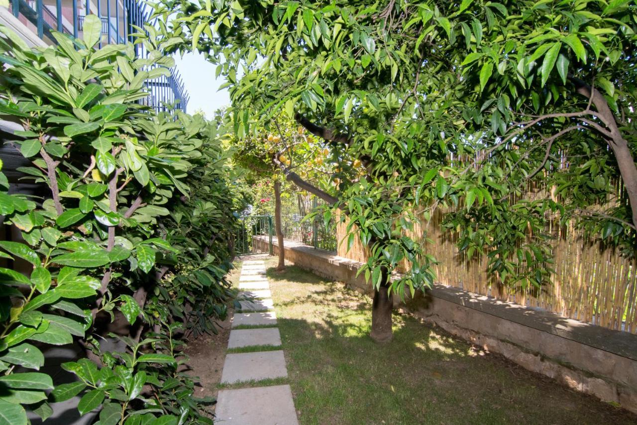 Casa Enza, For Up To 5 People, Sorrento Center Apartment Exterior photo